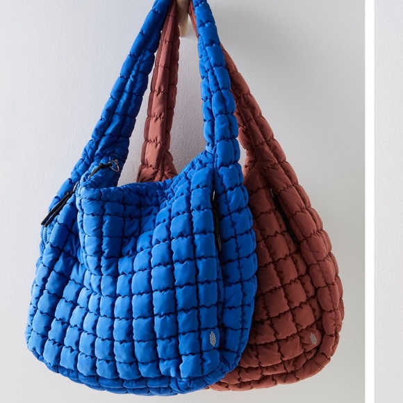 BNWT 💫SOLD OUT in DUSTY ROSE Free People Movement Quilted Carryall 🥀 - Picture 3 of 9